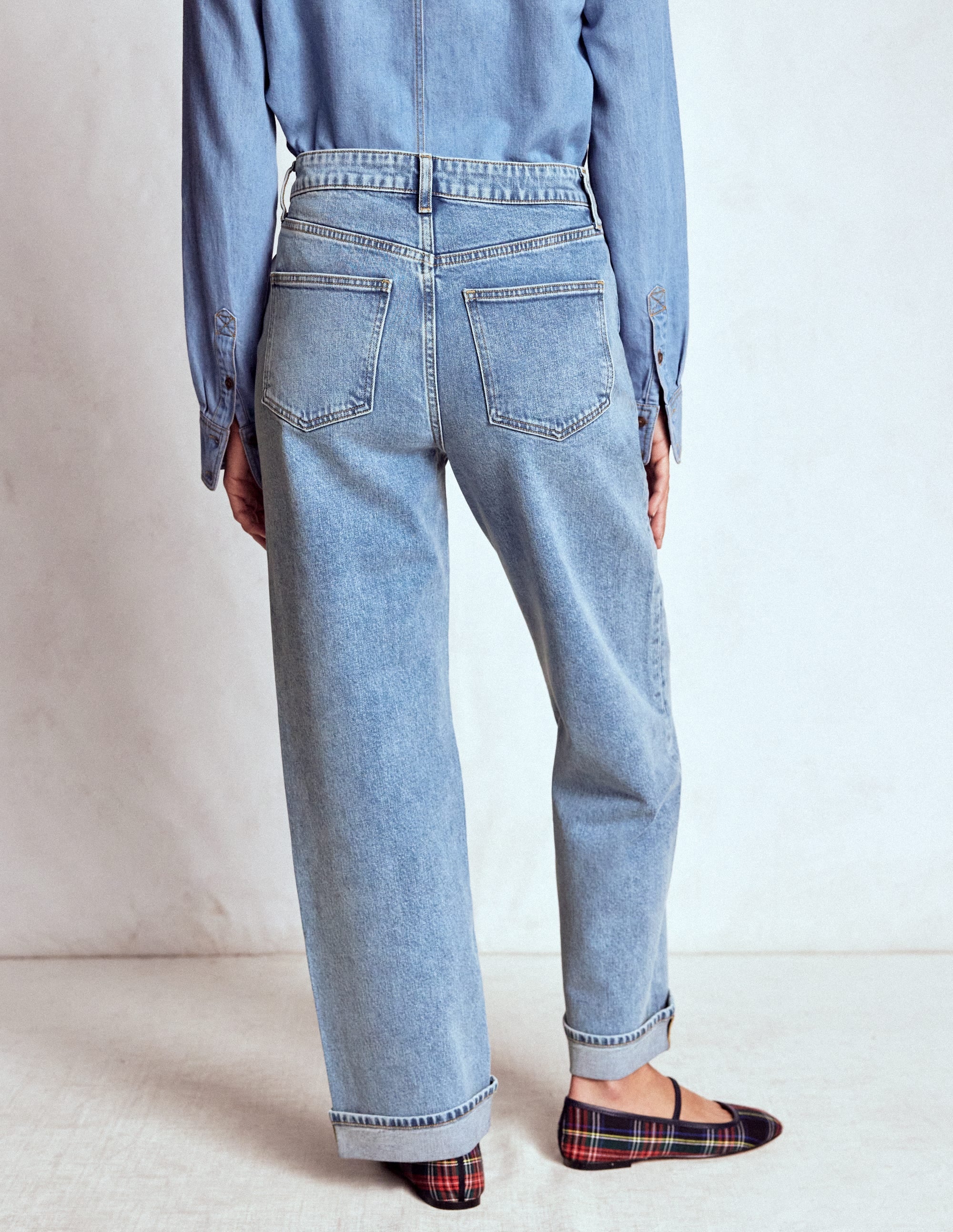 Mid Rise Straight Leg Jeans-Light Vintage