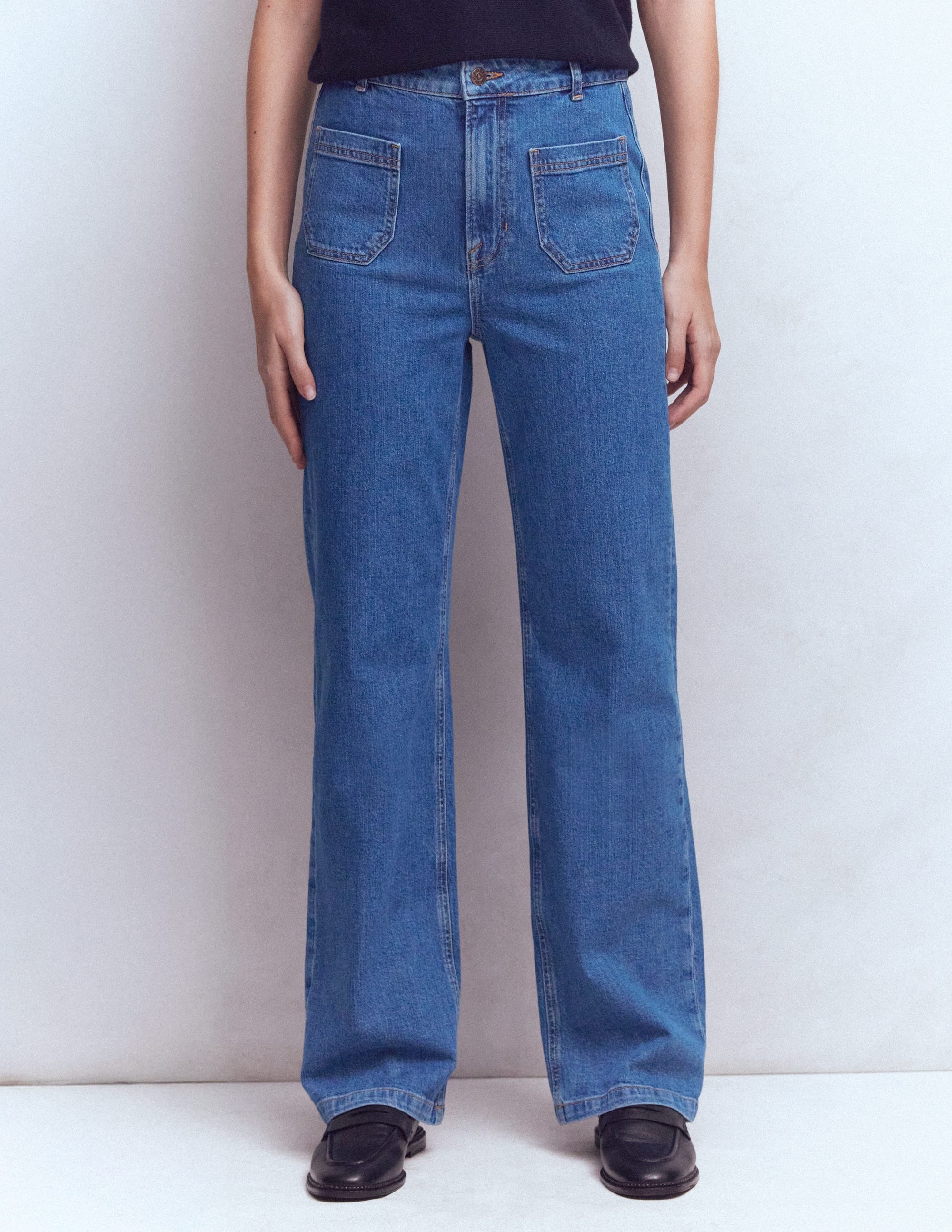 Straight Leg Pocket Jeans-Mid Vintage