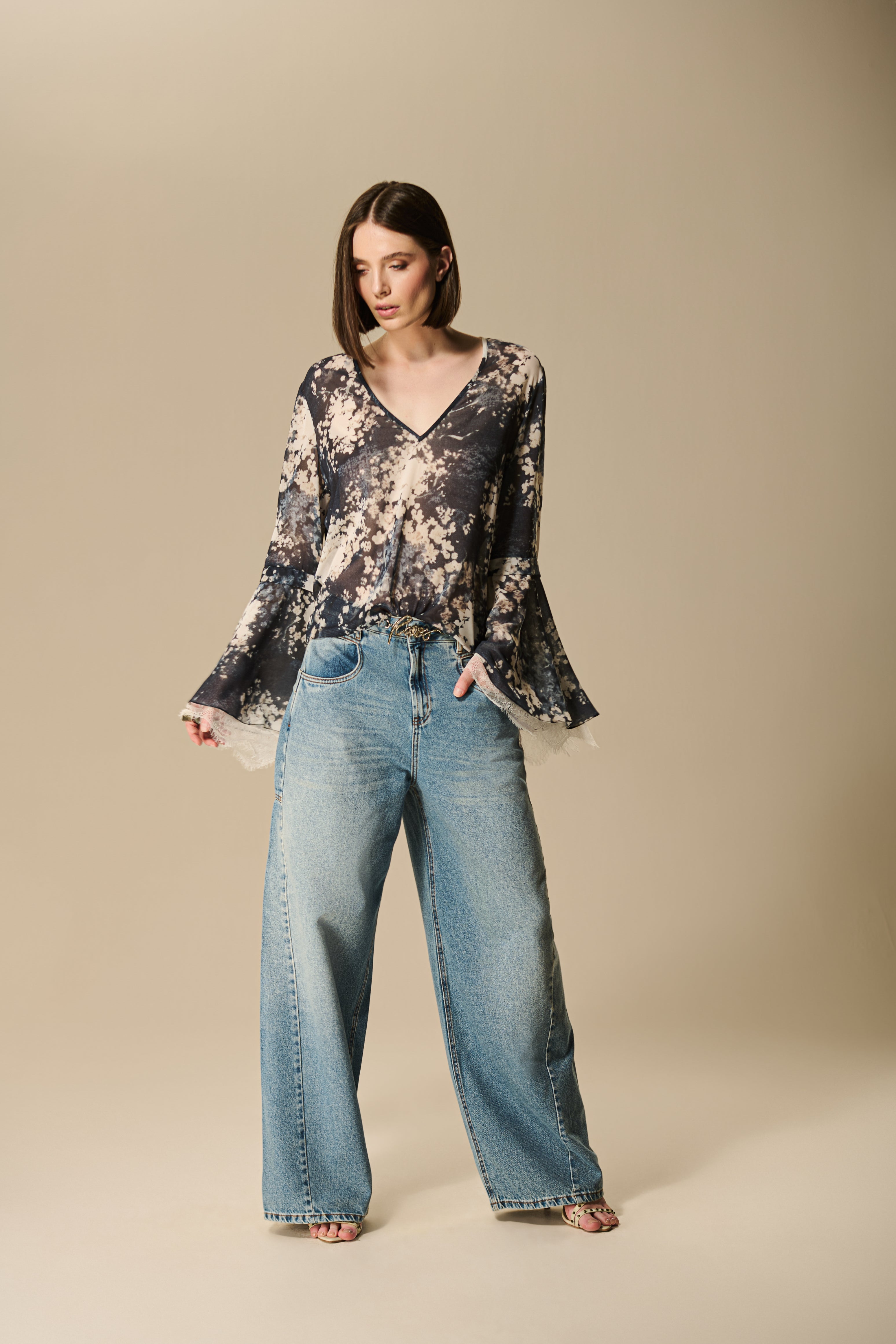 Jeans with large pockets