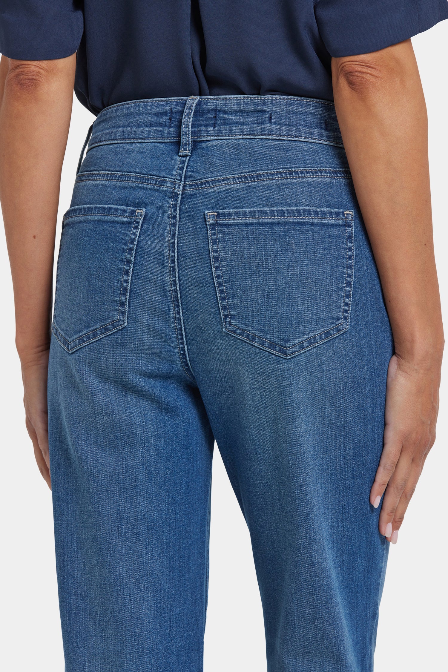 Marilyn Straight Jeans - Lake Notre-Dame