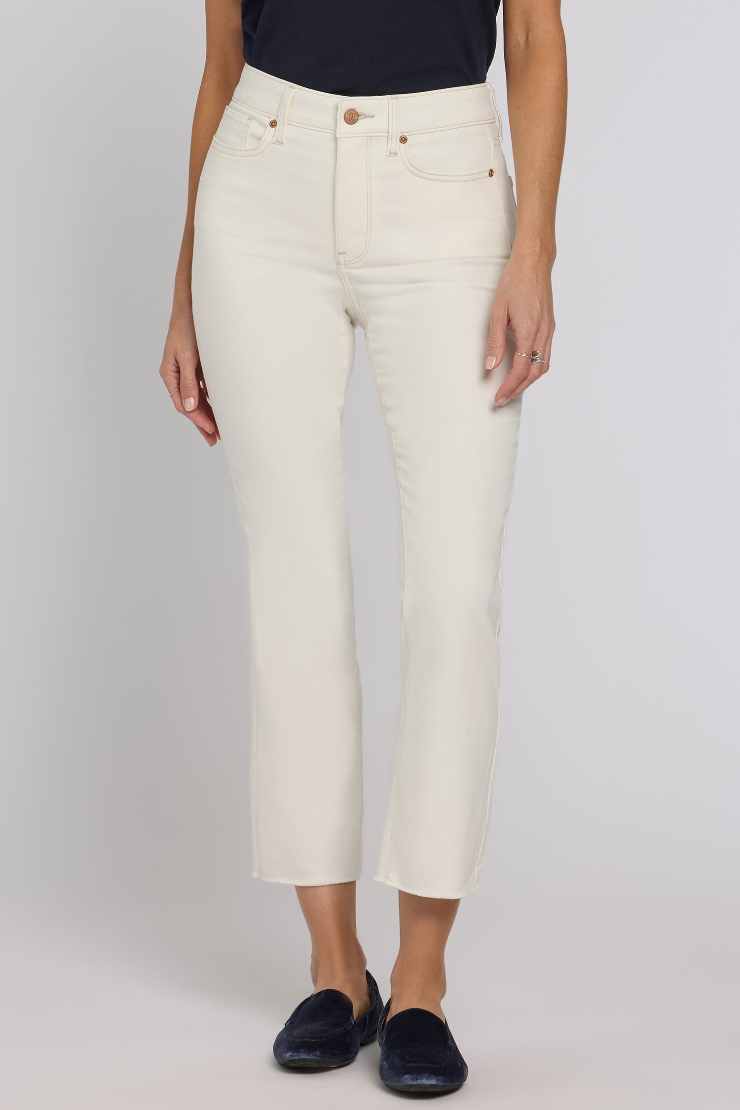 Billie Mini Bootcut Ankle Jeans In Petite - Vintage White