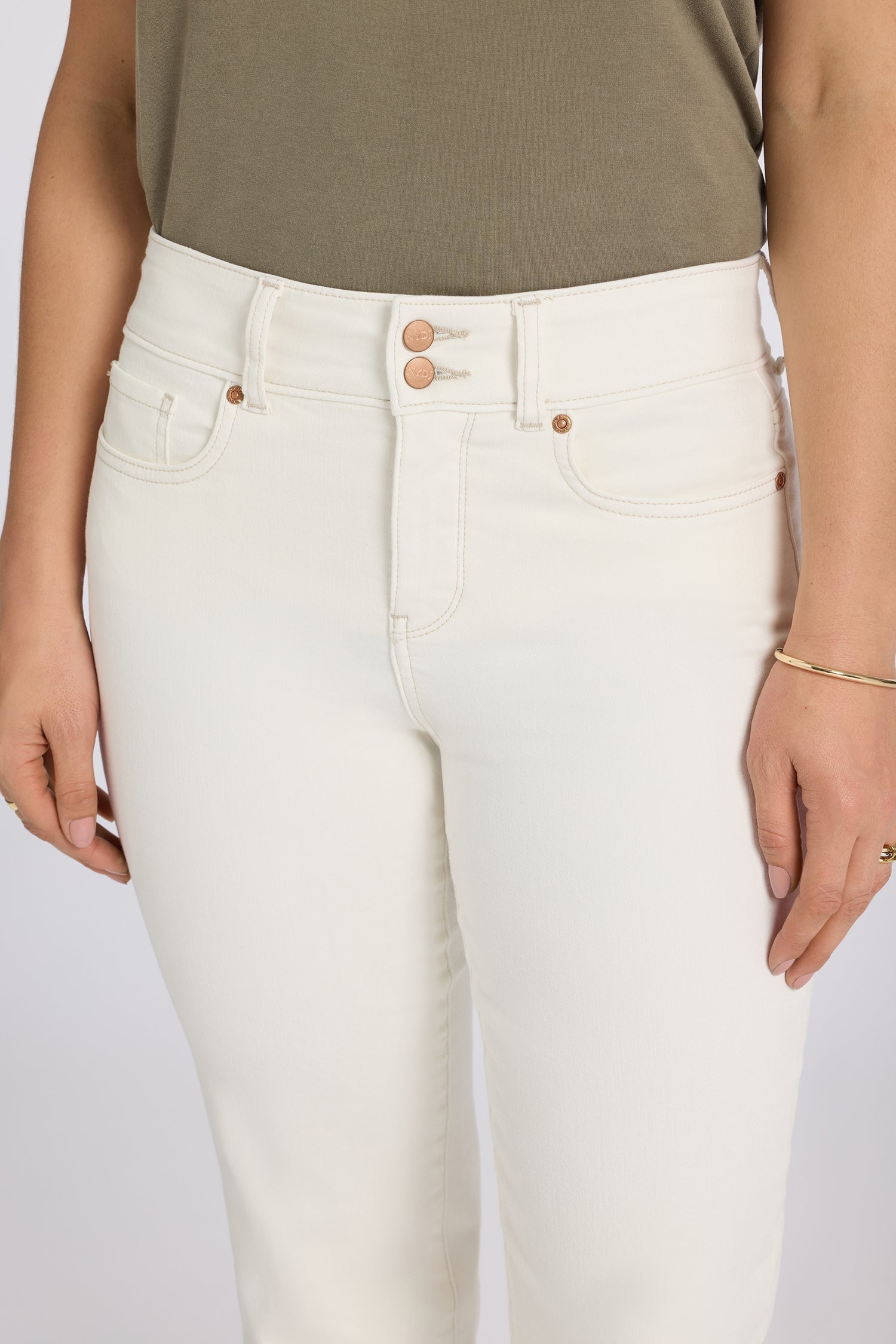 Bailey Relaxed Straight Crop Jeans In Petite - Vintage White