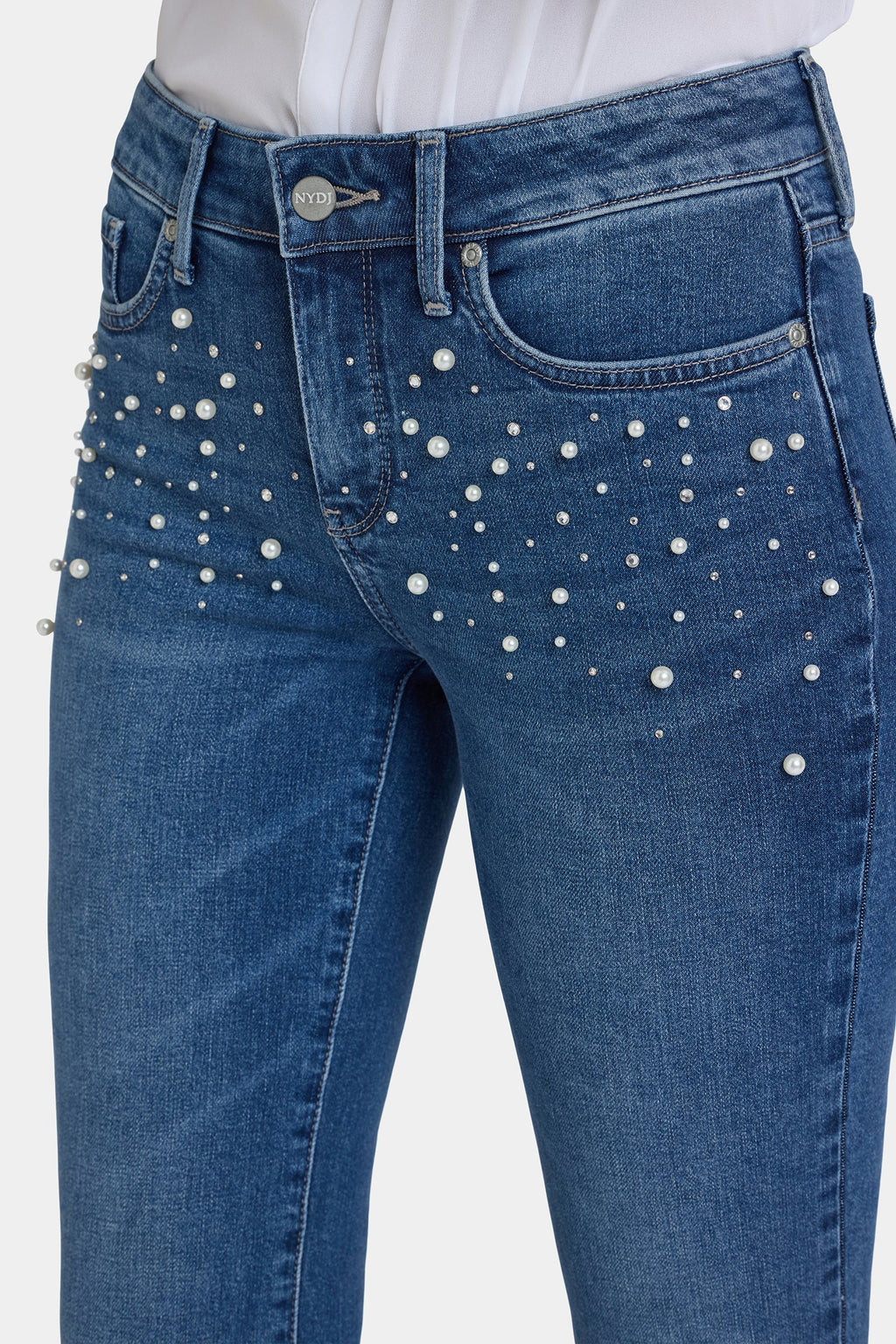 Marilyn Straight Jeans In Petite - Lake Notre-Dame