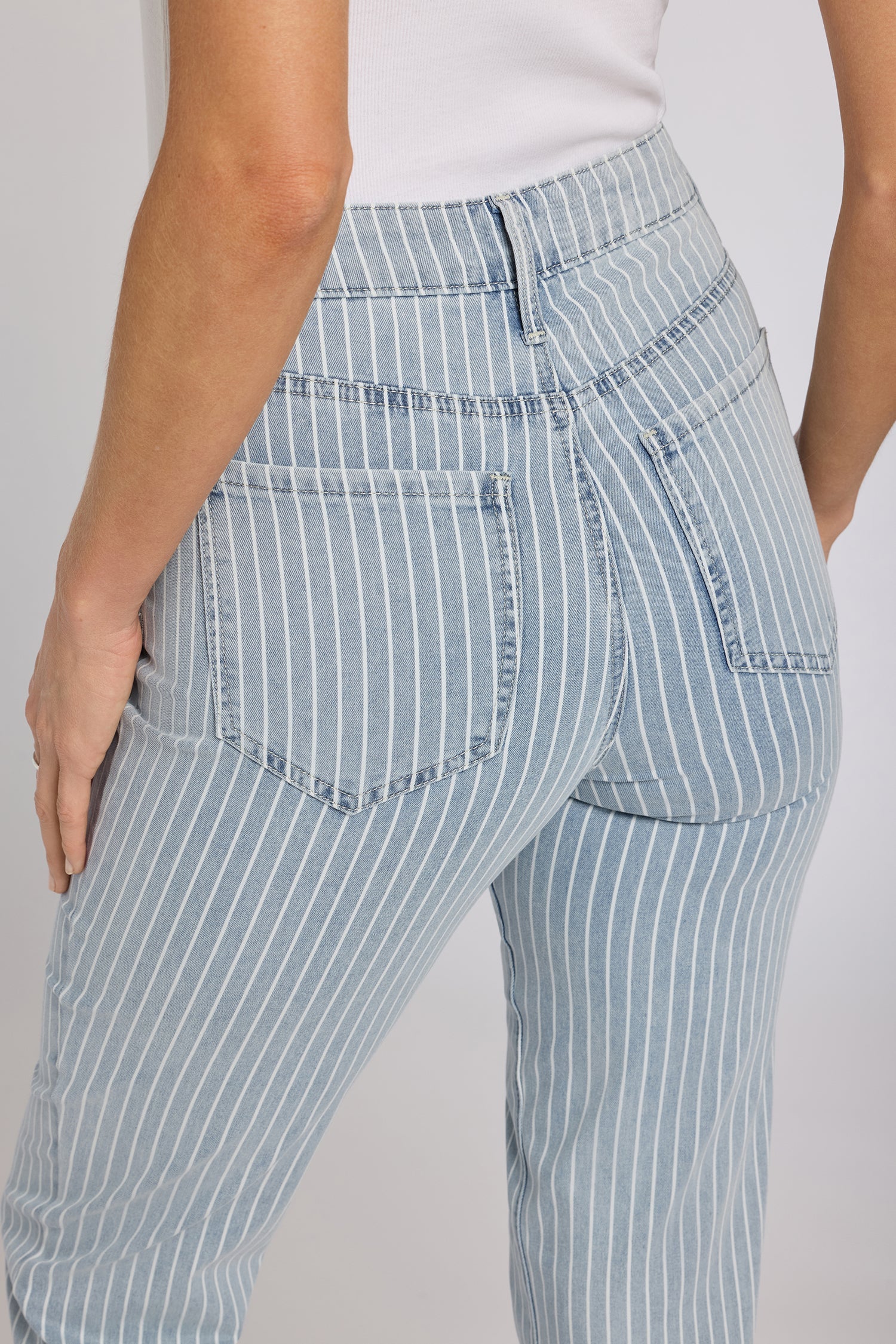 Marilyn Straight Jeans In Petite - Azure Stripe