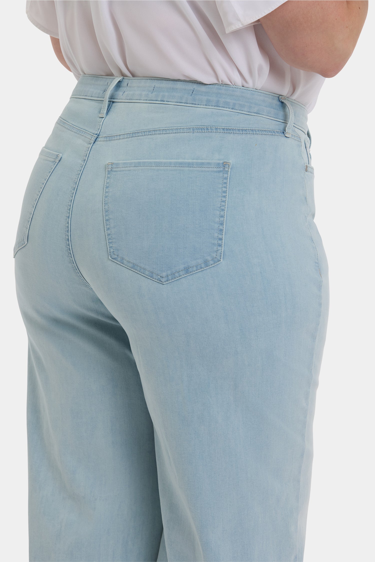 Brodi Wide Leg Ankle Jeans In Plus Size - Clear Waters