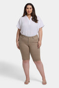 Sophie Bike Capri Jeans In Plus Size - Saddlewood