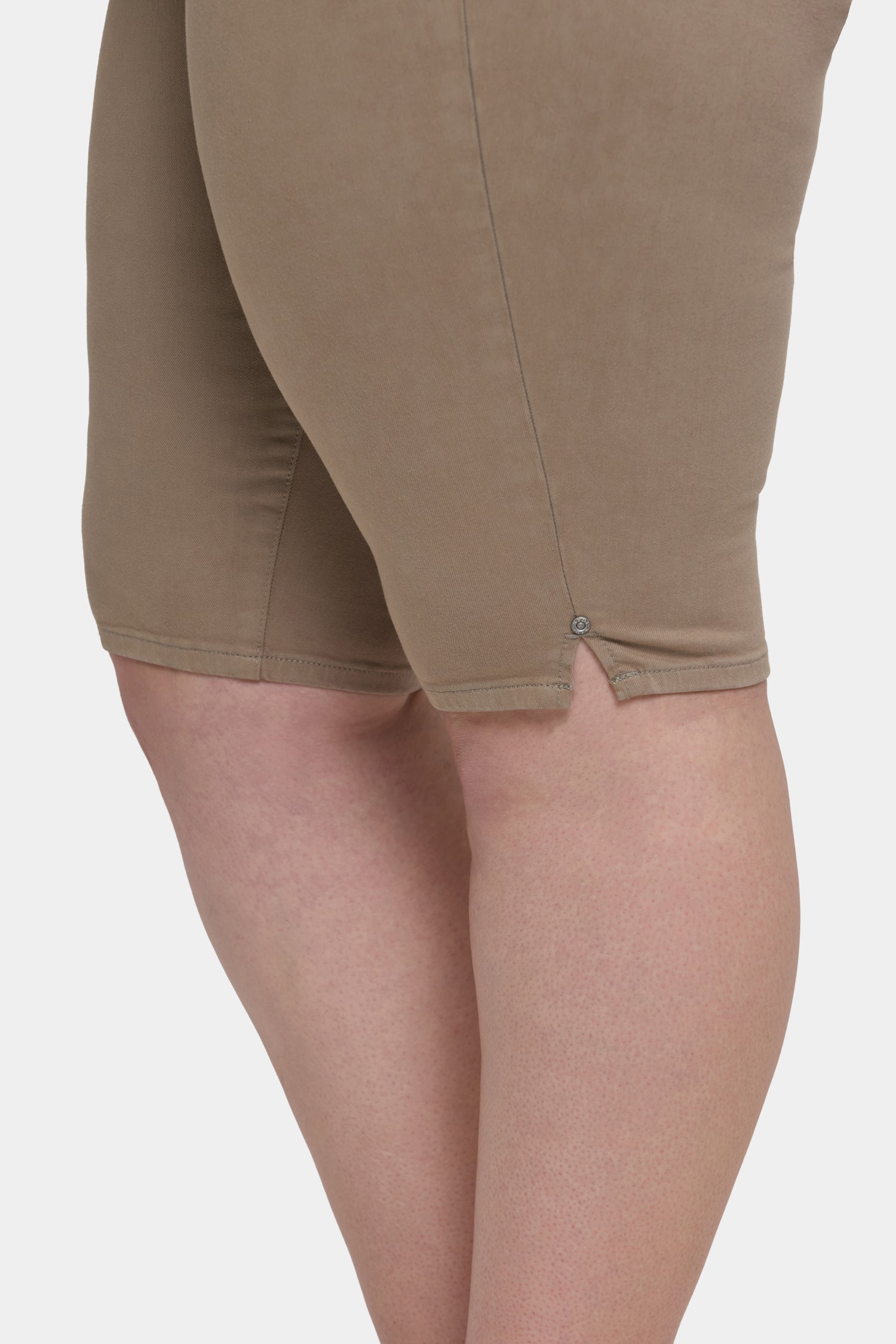 Sophie Bike Capri Jeans In Plus Size - Saddlewood