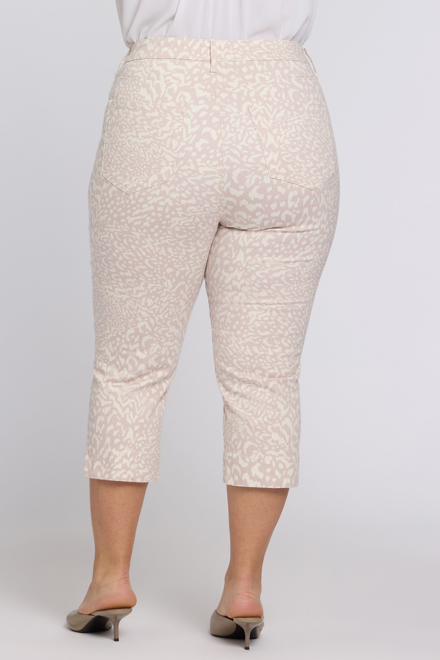 Marilyn Straight Crop Jeans In Plus Size - Snow Leopard