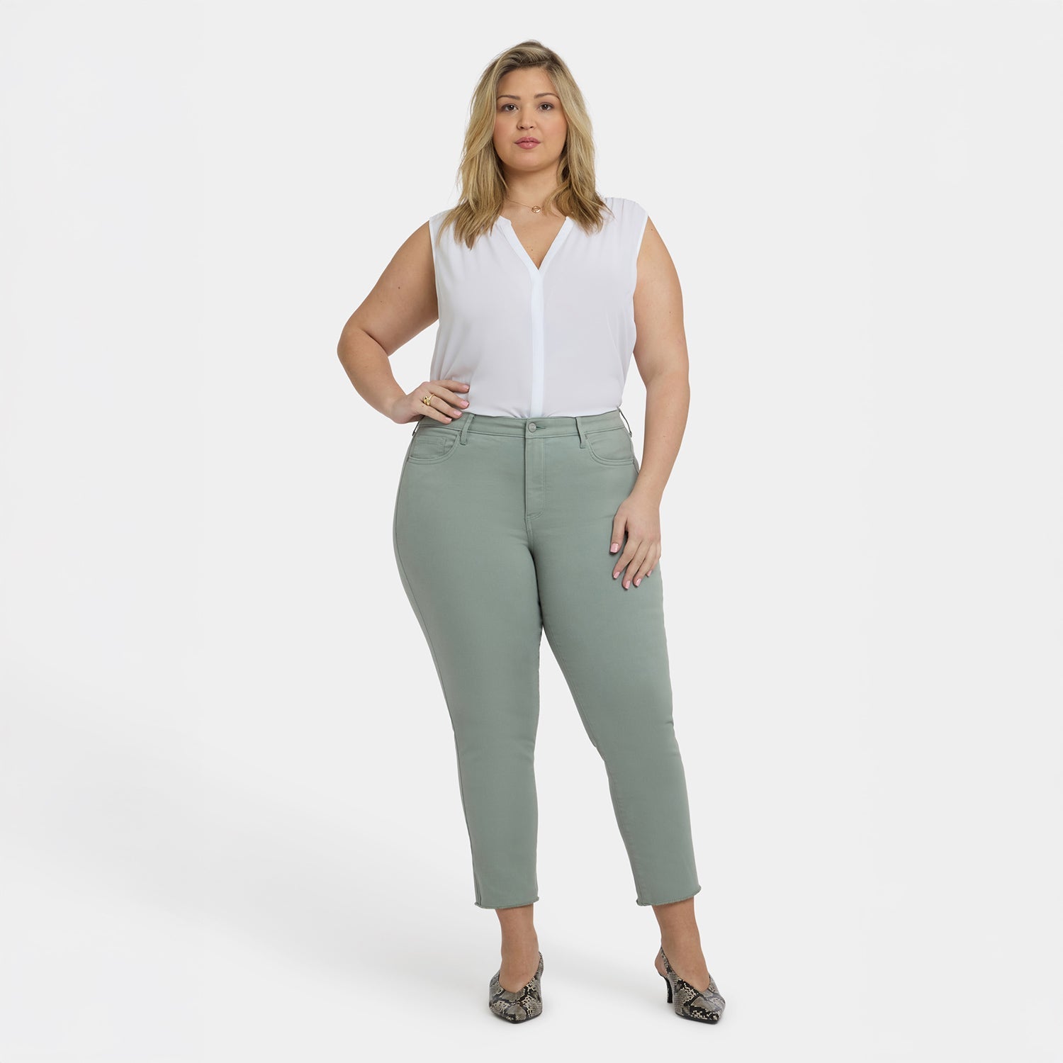Sheri Slim Ankle Jeans In Plus Size - Mistletoe