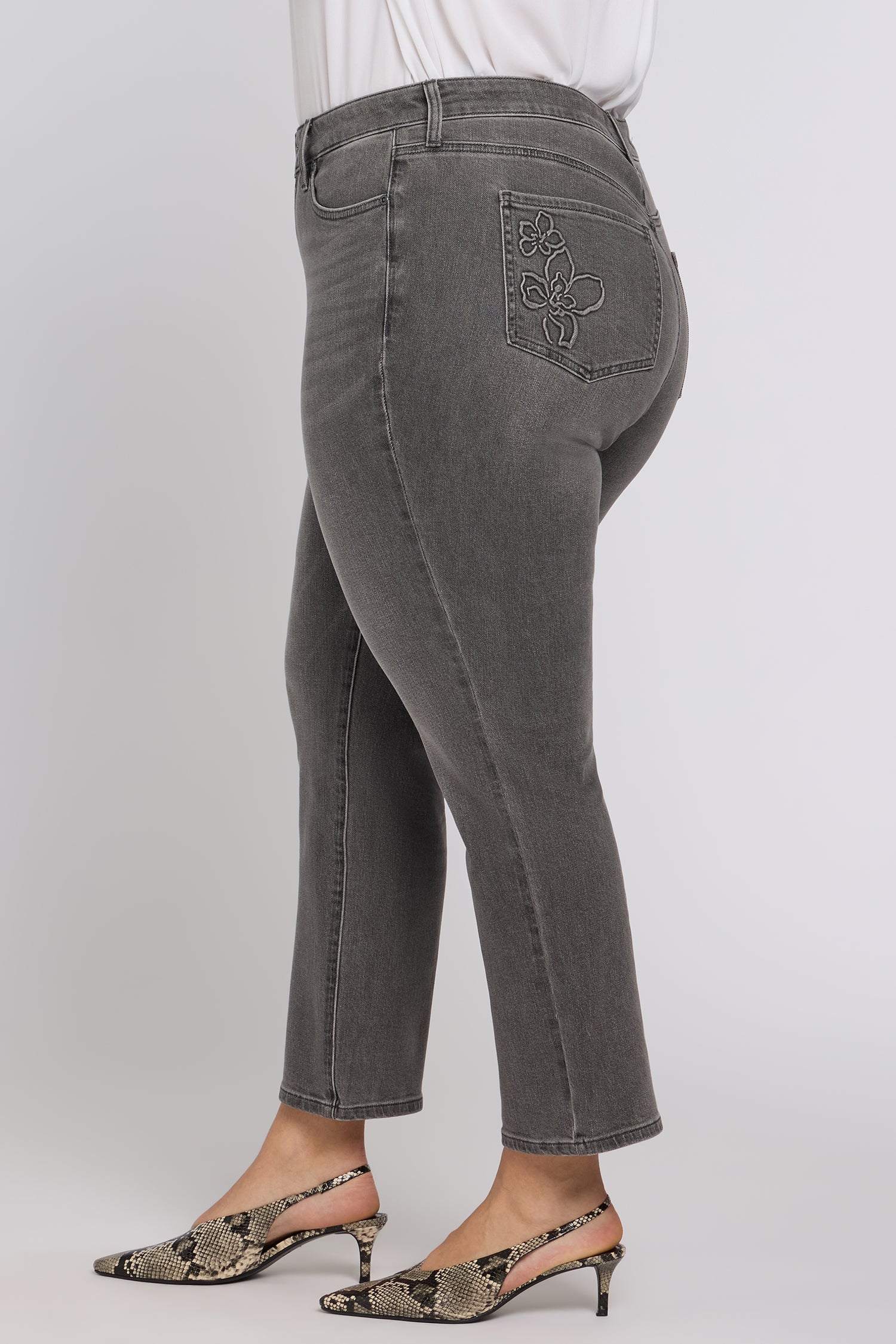 Marilyn Straight Ankle Jeans In Plus Size - Dusty Ash