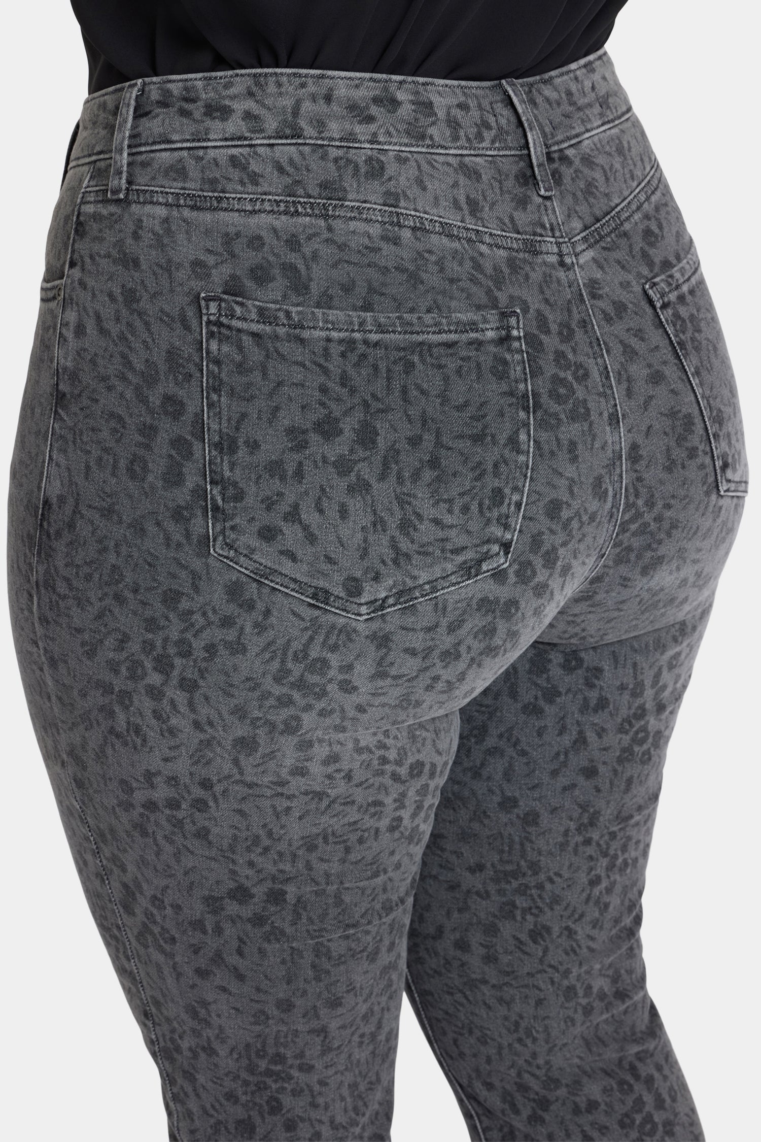 Marilyn Straight Jeans In Plus Size - Grey Daniela Ditsy