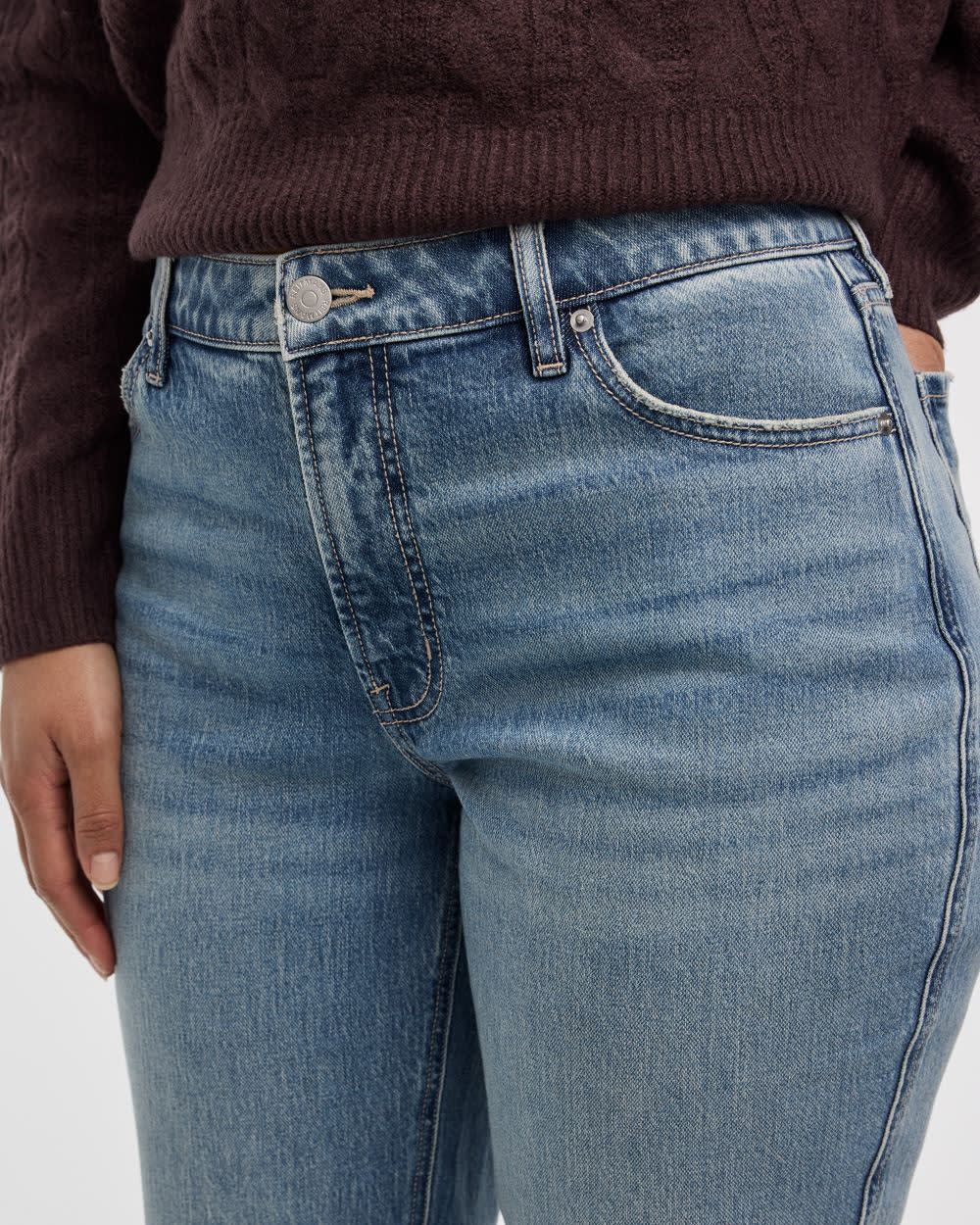 Straight-Leg Mid-Rise Jean - The Classic - Curvy Fit