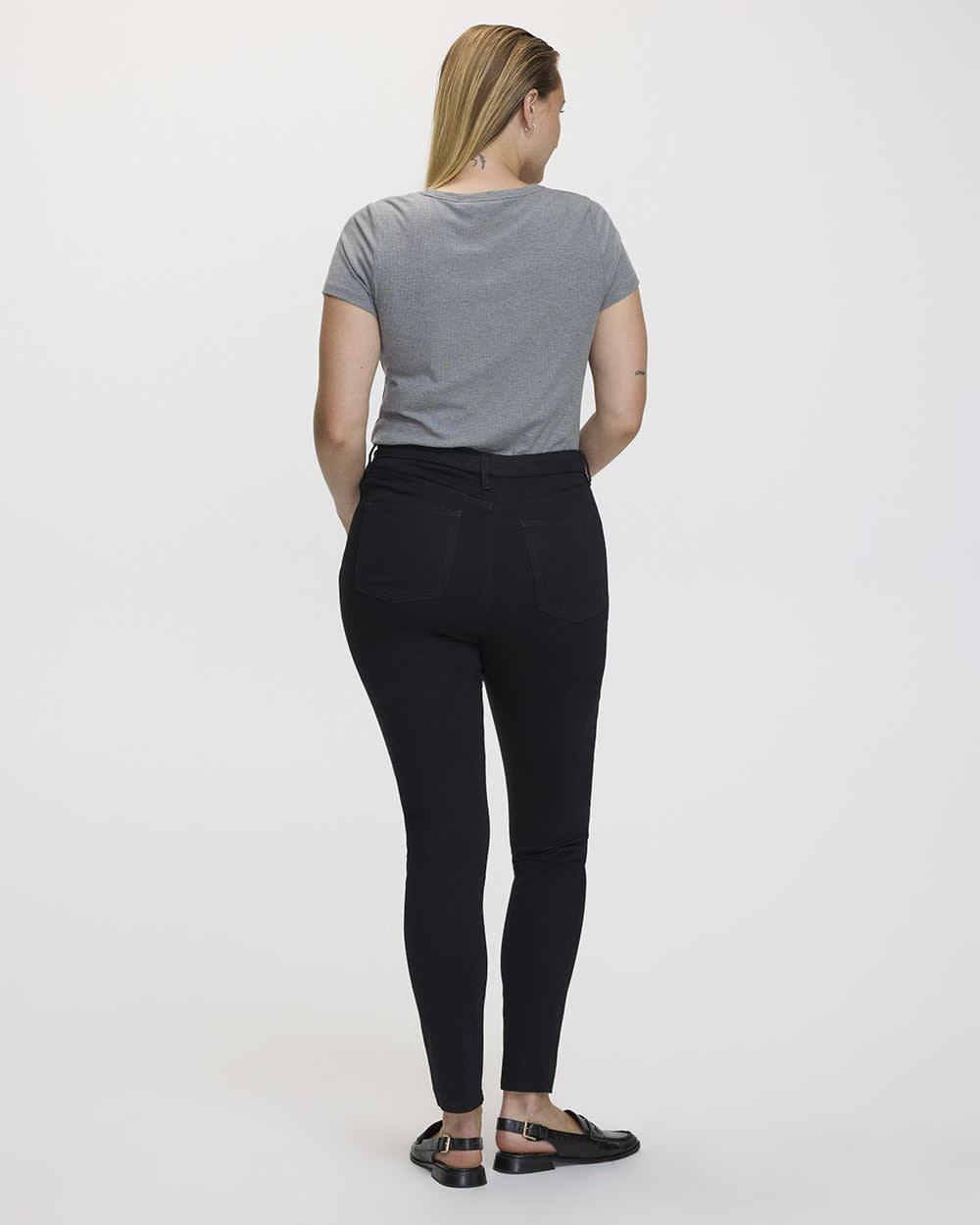 Skinny-Leg High-Rise Jean - The Signature (R) - Curvy Fit