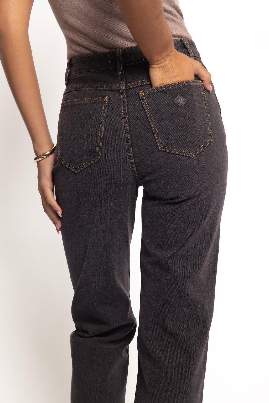 Abrand 94 High Straight Jeans - Cara Washed Black