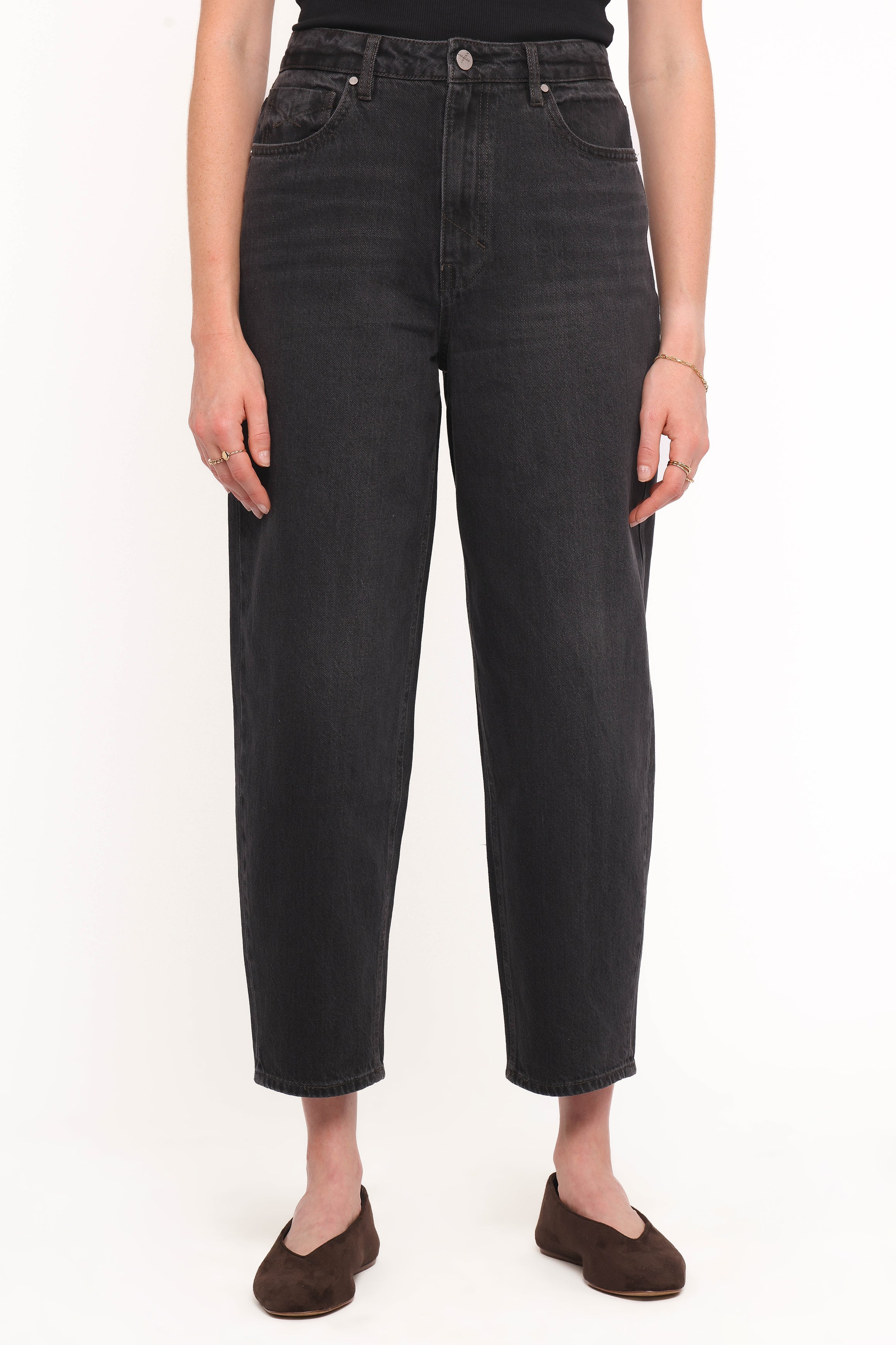 Taylor Barrel Leg Jean - Trip